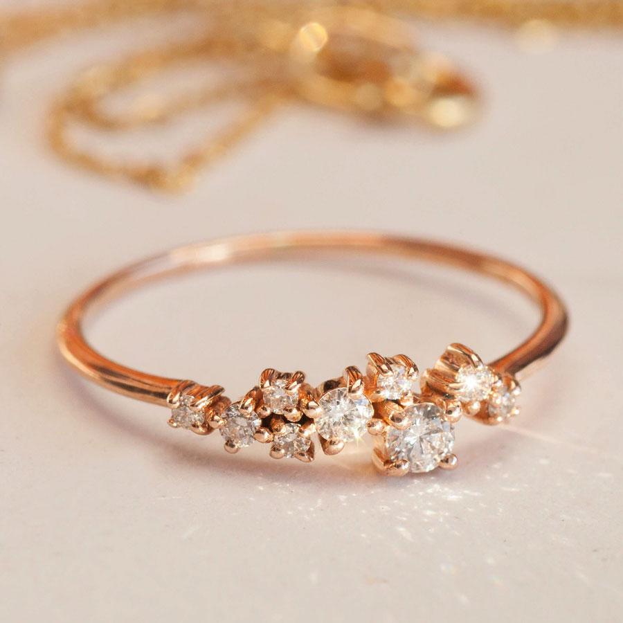 gold-cluster-diamond-ring