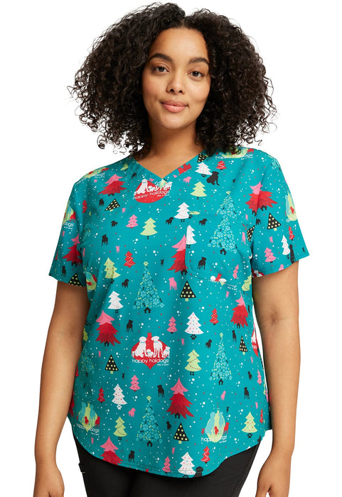 Cherokee Scrubs Top 2XL Cherokee V-Neck Tuckable Print Top in Happy Holidogs