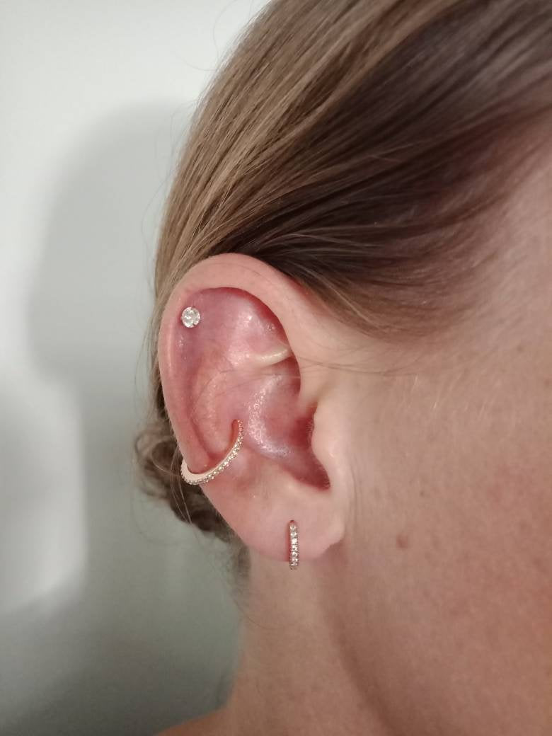 small gold hoop earrings for top of ear