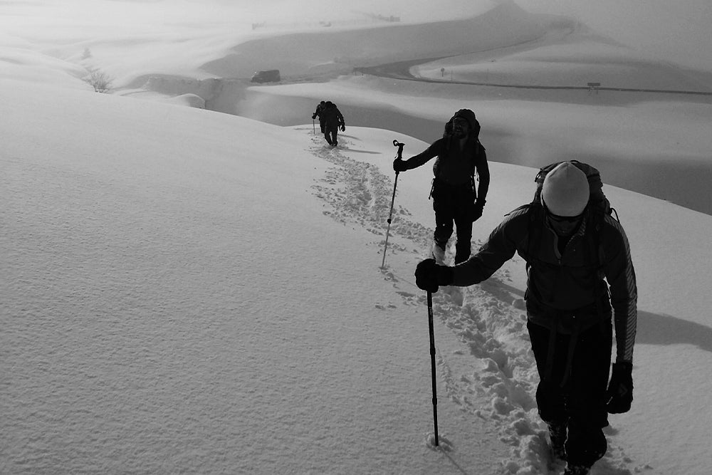 ULLER TRECKING SNOWBOARD NIEVE FREERIDE FREERIDER CHECHU ARRIBAS REPORTAJE FOTOGRAFICO