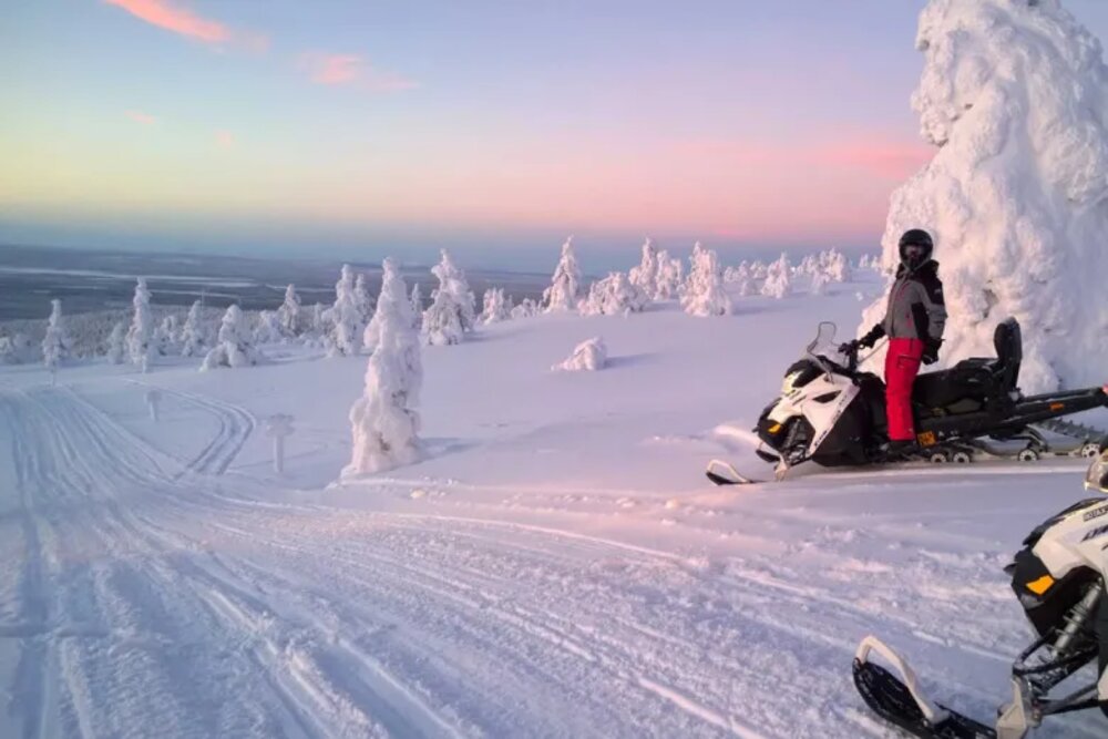 finlandia uller motos de nieve