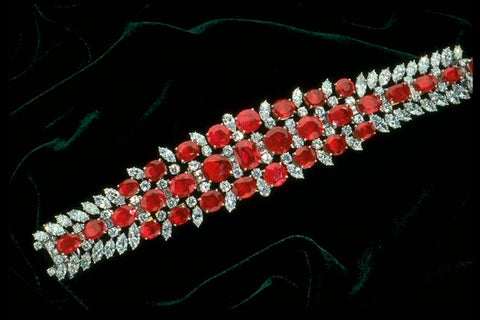 Burmese Ruby Bracelet by Harry Winston. Source: The Smithsonian