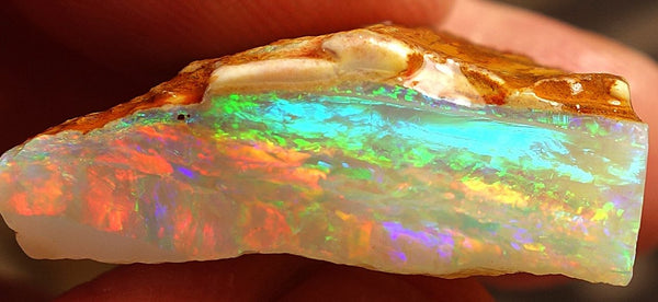 Australian Opal from Coober Pedy - By Dpulitzer - Own work, CC BY-SA 3.0, https://commons.wikimedia.org/w/index.php?curid=30411934