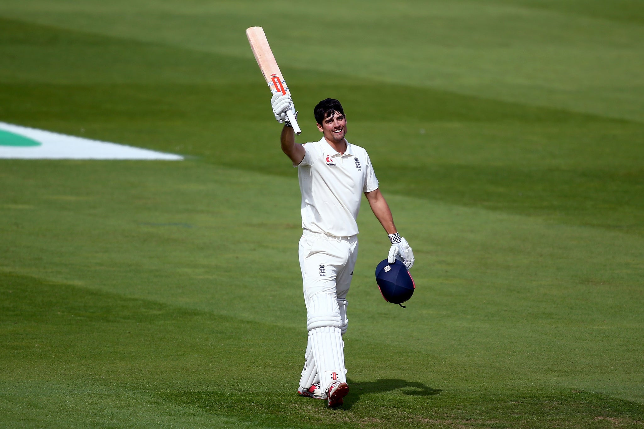 Cook celebrates his final Test century