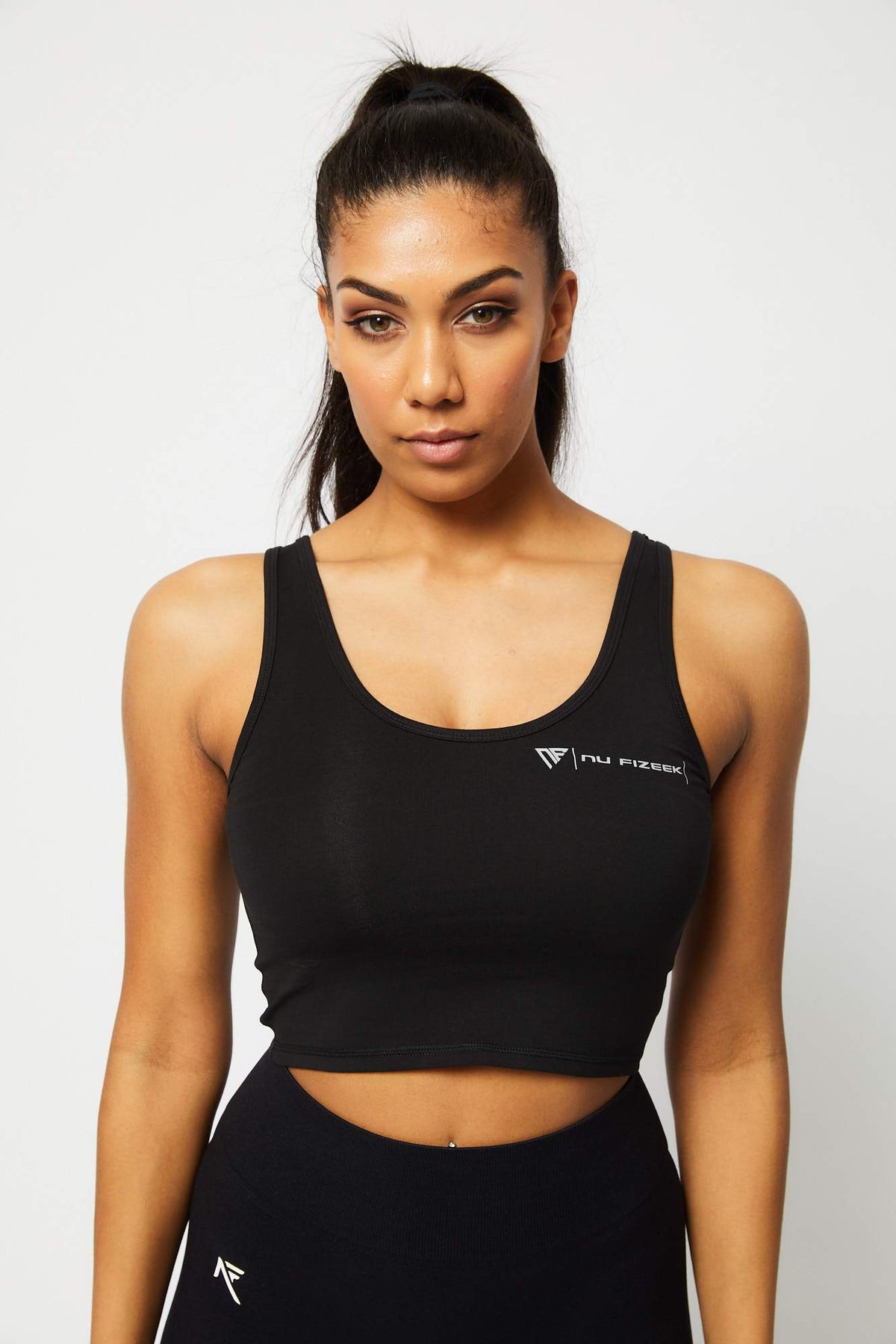 Basic finds France- Ukraine Women's Padded Sports Bra XS, Black : Basic  finds: : Clothing, Shoes & Accessories
