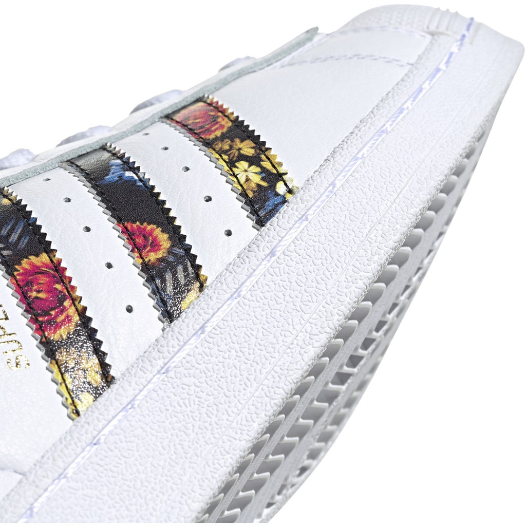 EF1480] Womens Adidas Superstar – sneakAR