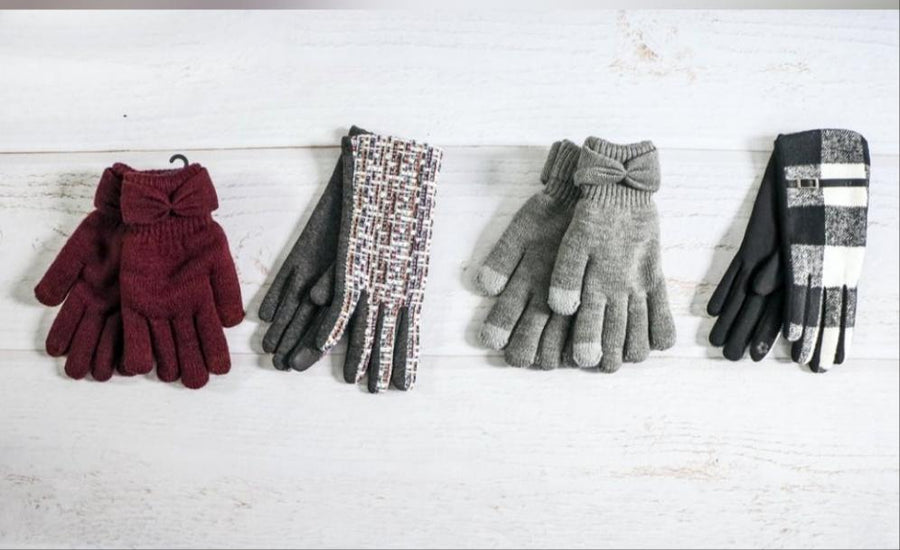 Touch screen gloves w/bow