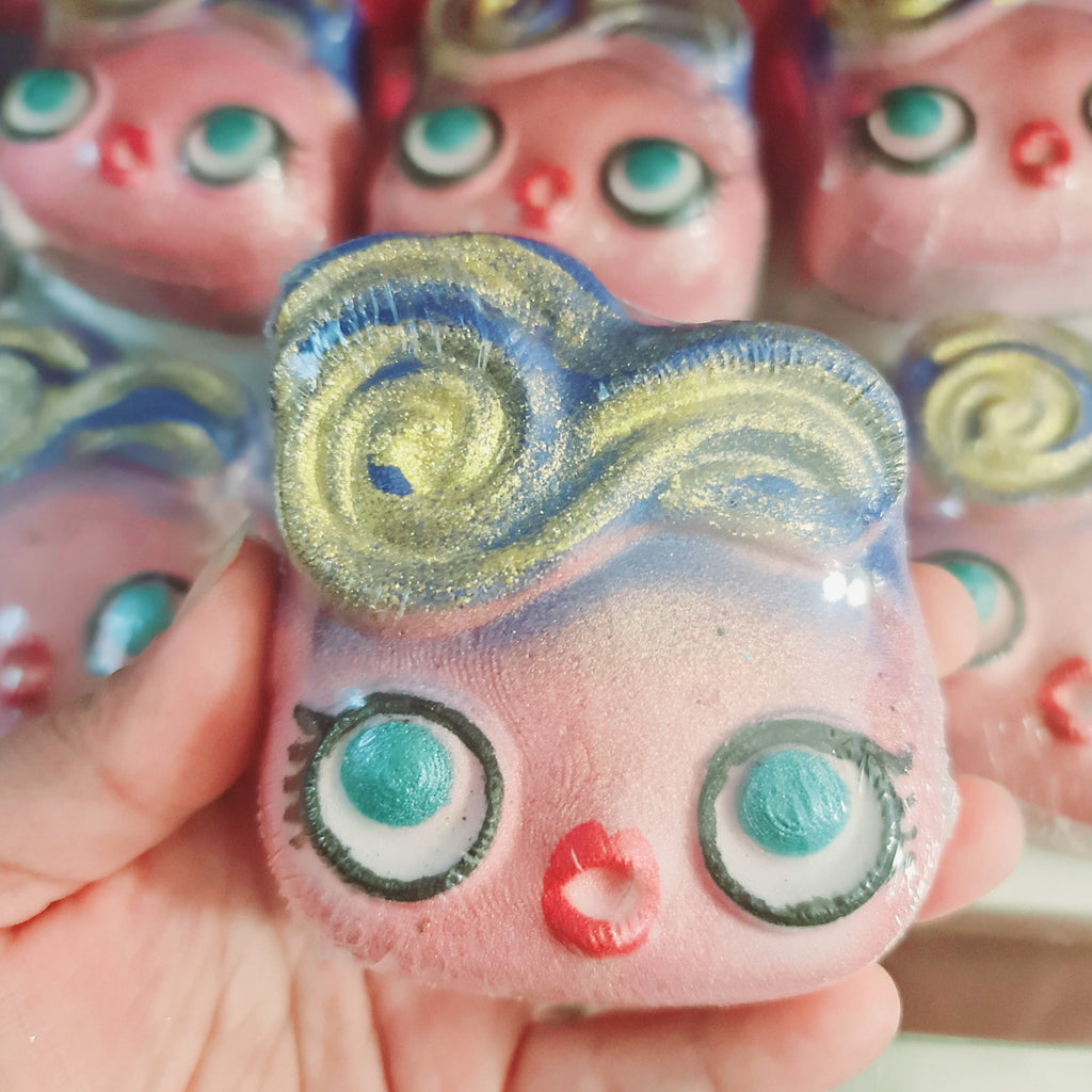 Bath bomb lol doll