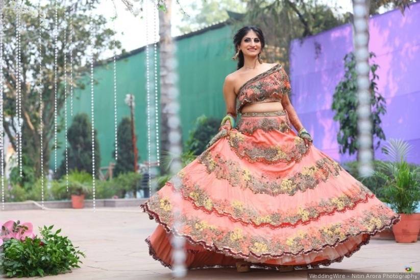 Designer Pakistani Crop Top Lehenga Bridal Dress #BN1069 | Bridal dresses,  Pakistani bridal dresses, Bridal dress design