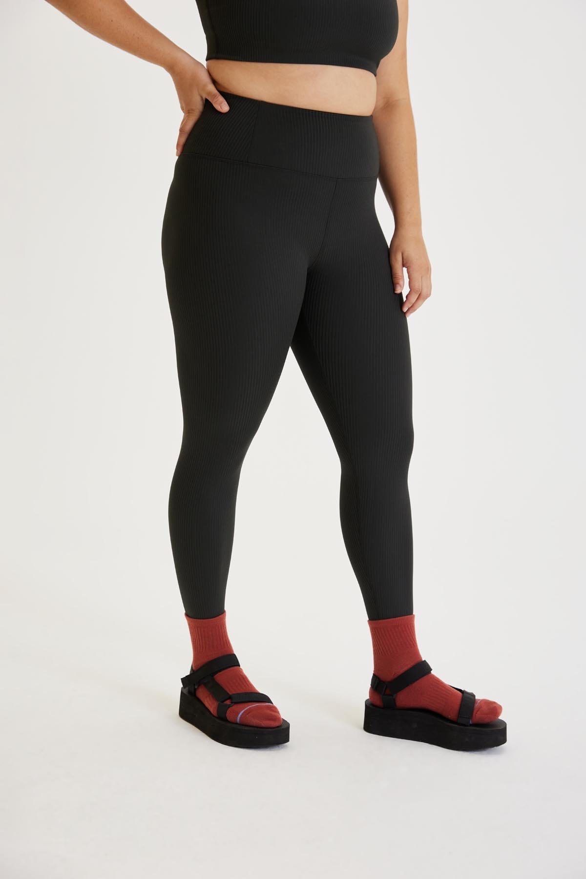 Are Girlfriend Collective Leggings Squat Proof? – solowomen