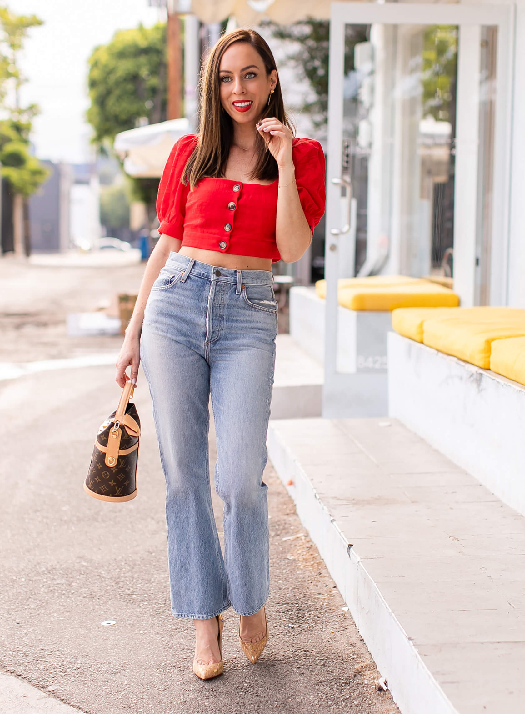 One Crop Top And Different Jeans – How To Style The Most Trendy