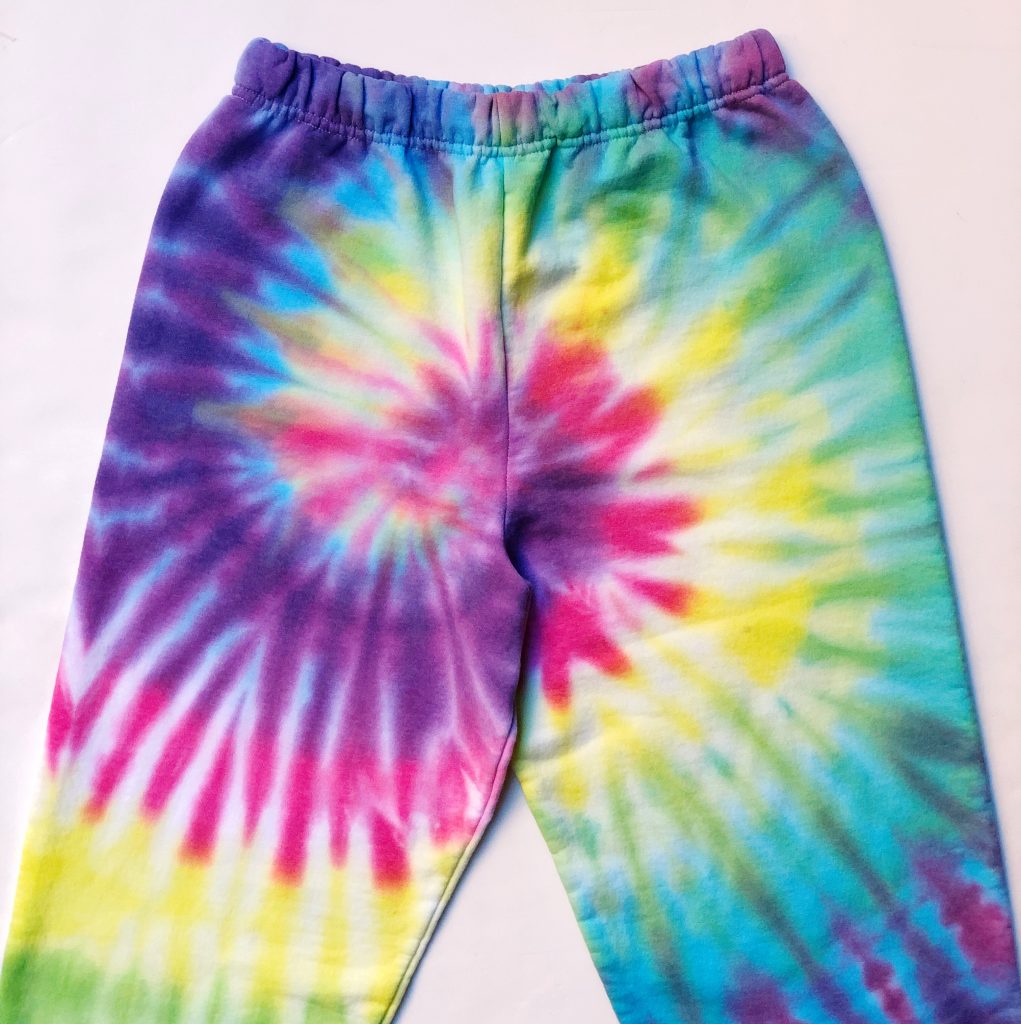 How to Spiral Tie Dye Sweatpants?