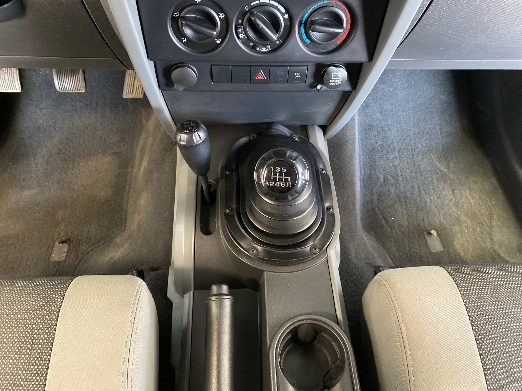 Actualizar 70+ imagen 2007 jeep wrangler stick shift