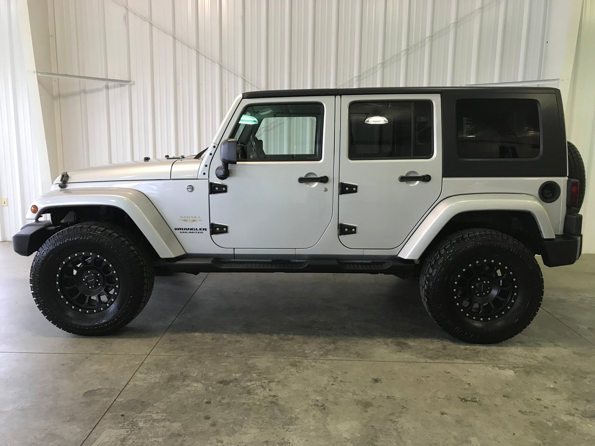 2008 Jeep Wrangler Unlimited Sahara Manual Transmission - ShiftedMN