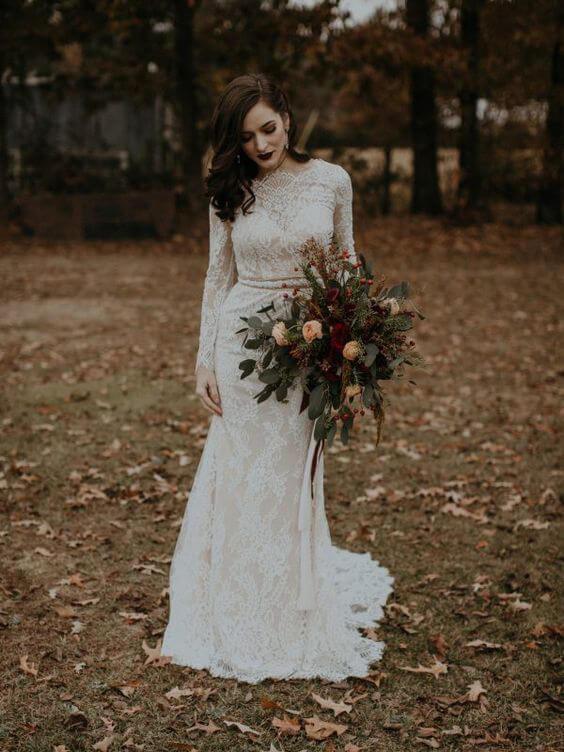 vintage fishtail wedding dress