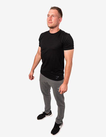 https://cdn.shopify.com/s/files/1/0013/2294/2567/products/Solace-LongLine-Black-T-shirt-Man-Gymshark-Guru-Muscle-2_360x.jpg?v=1641021801