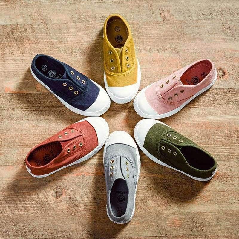 boys slip on canvas shoes