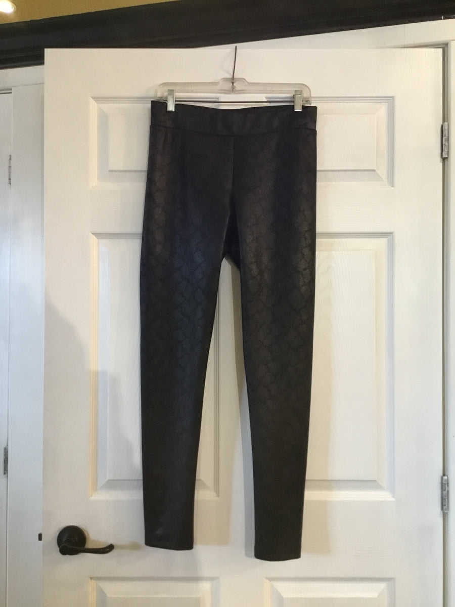 Frank Lyman black faux leather pant 214628 – Apropos for Women & Men