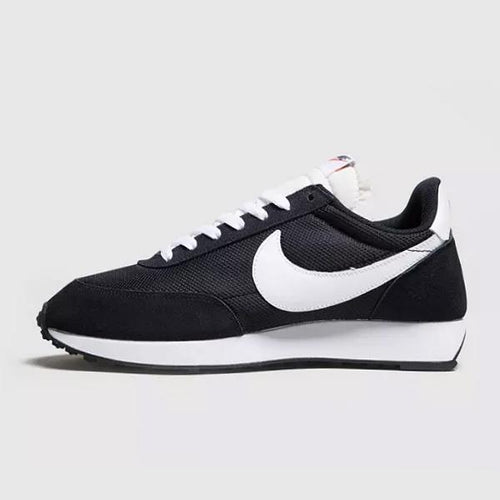 black and white mens nike trainers