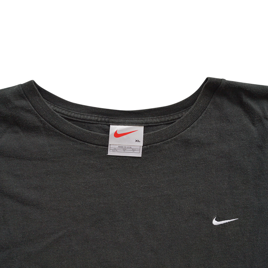 nike small swoosh t shirt