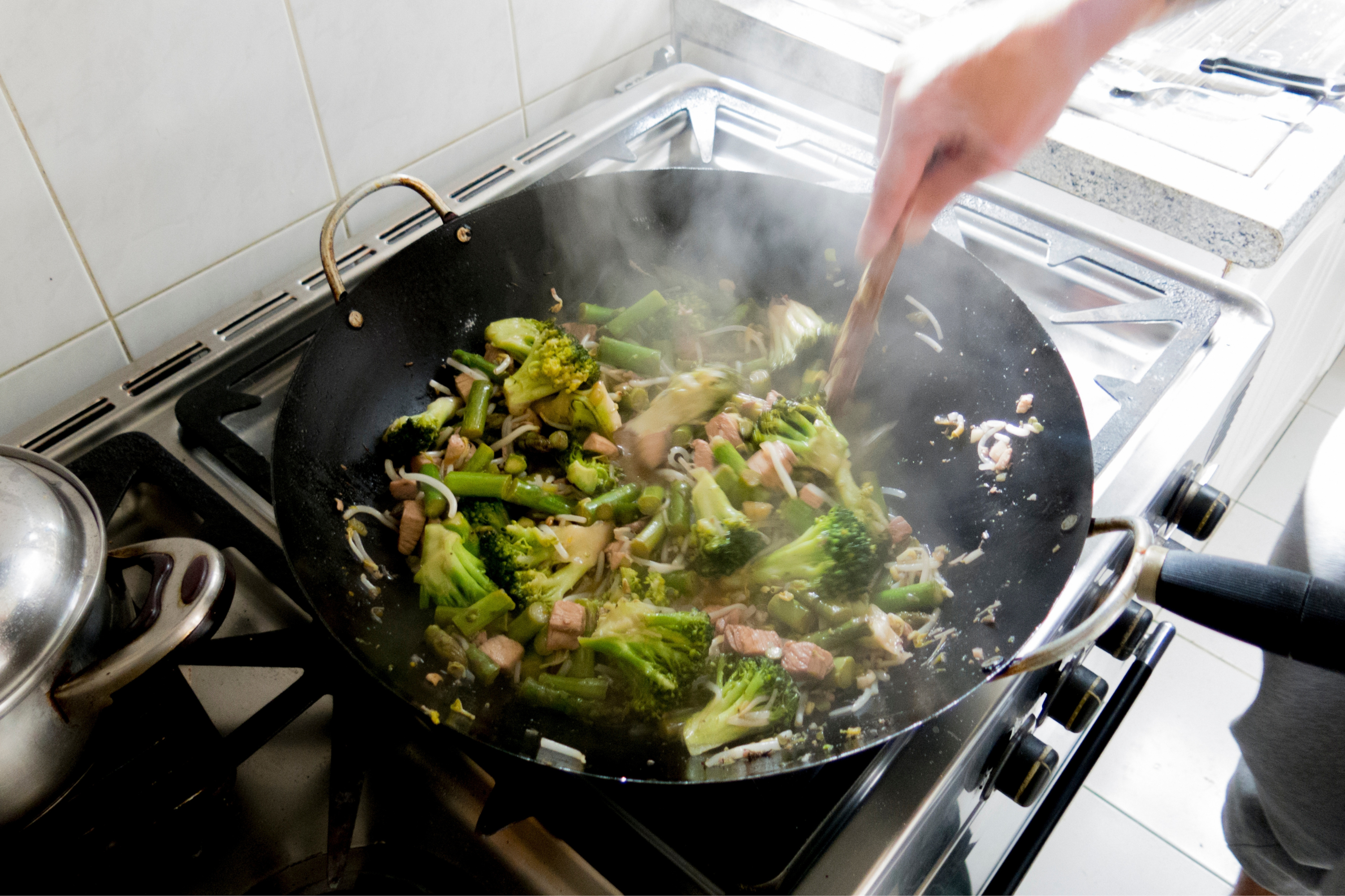 Food Safety Handling Tips Every Home Cook Should Know