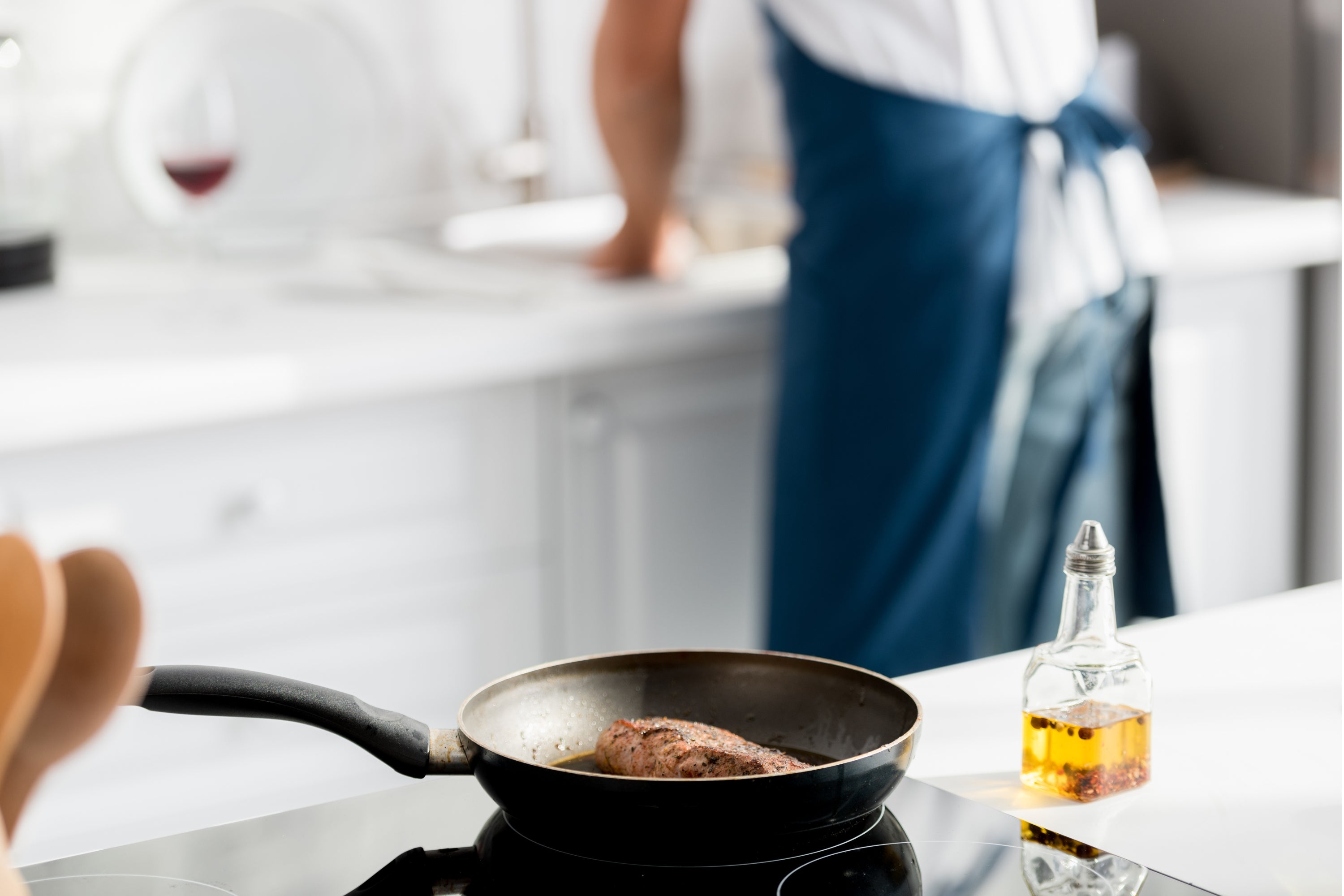 Charcoal Filters for Ductless Range Hoods: Why to use them and how to install