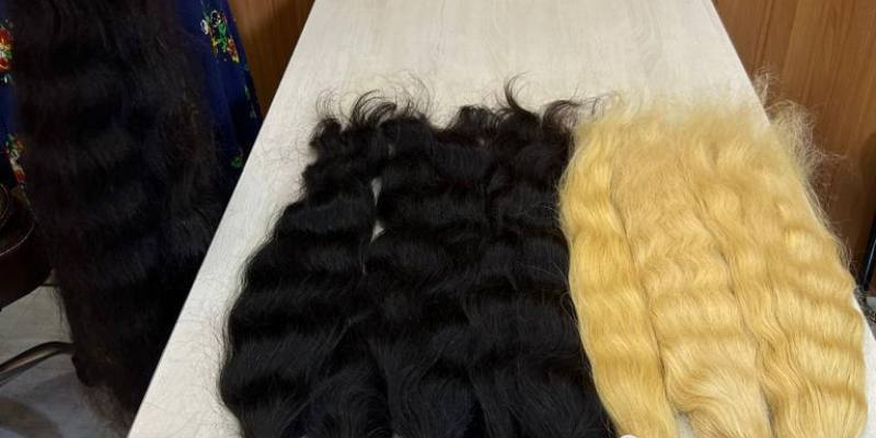 Blonde and Black Raw Indian Hair Bundles Texture