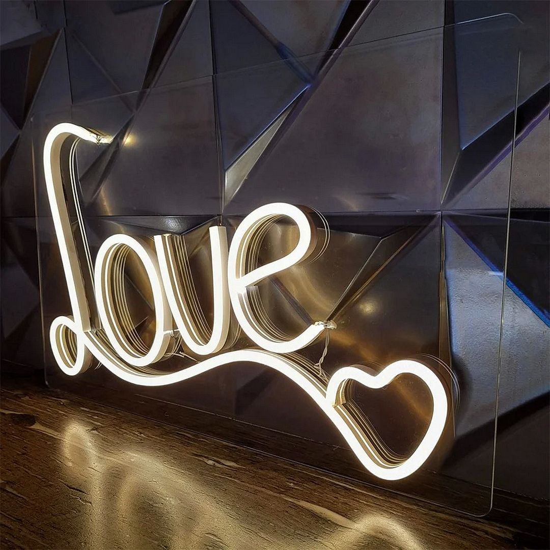 Love  Neon Sign