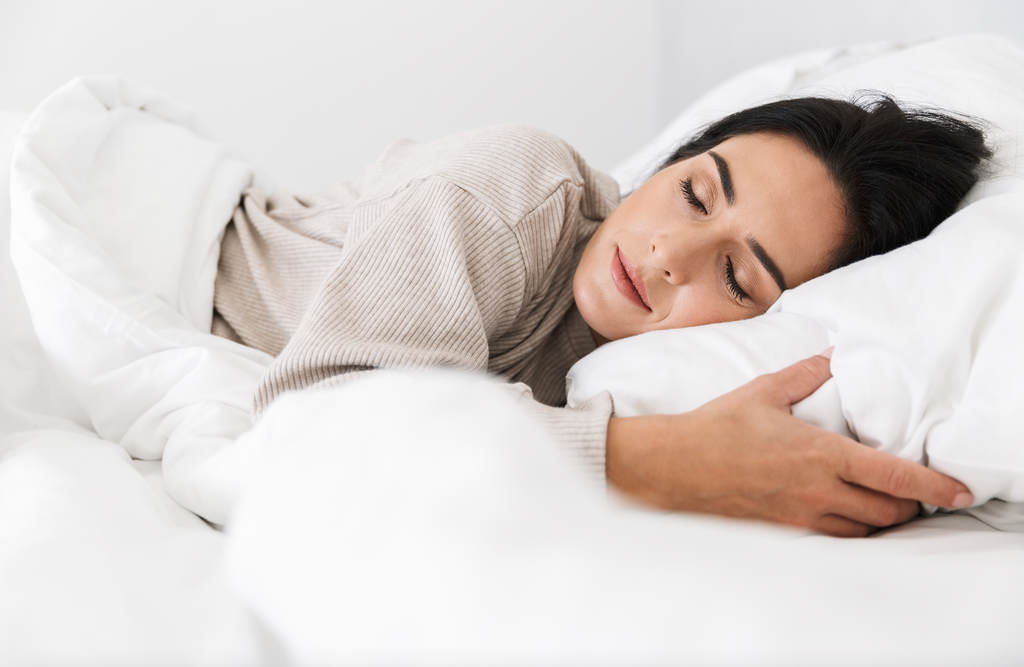 pure parima egyptian cotton woman sleeping