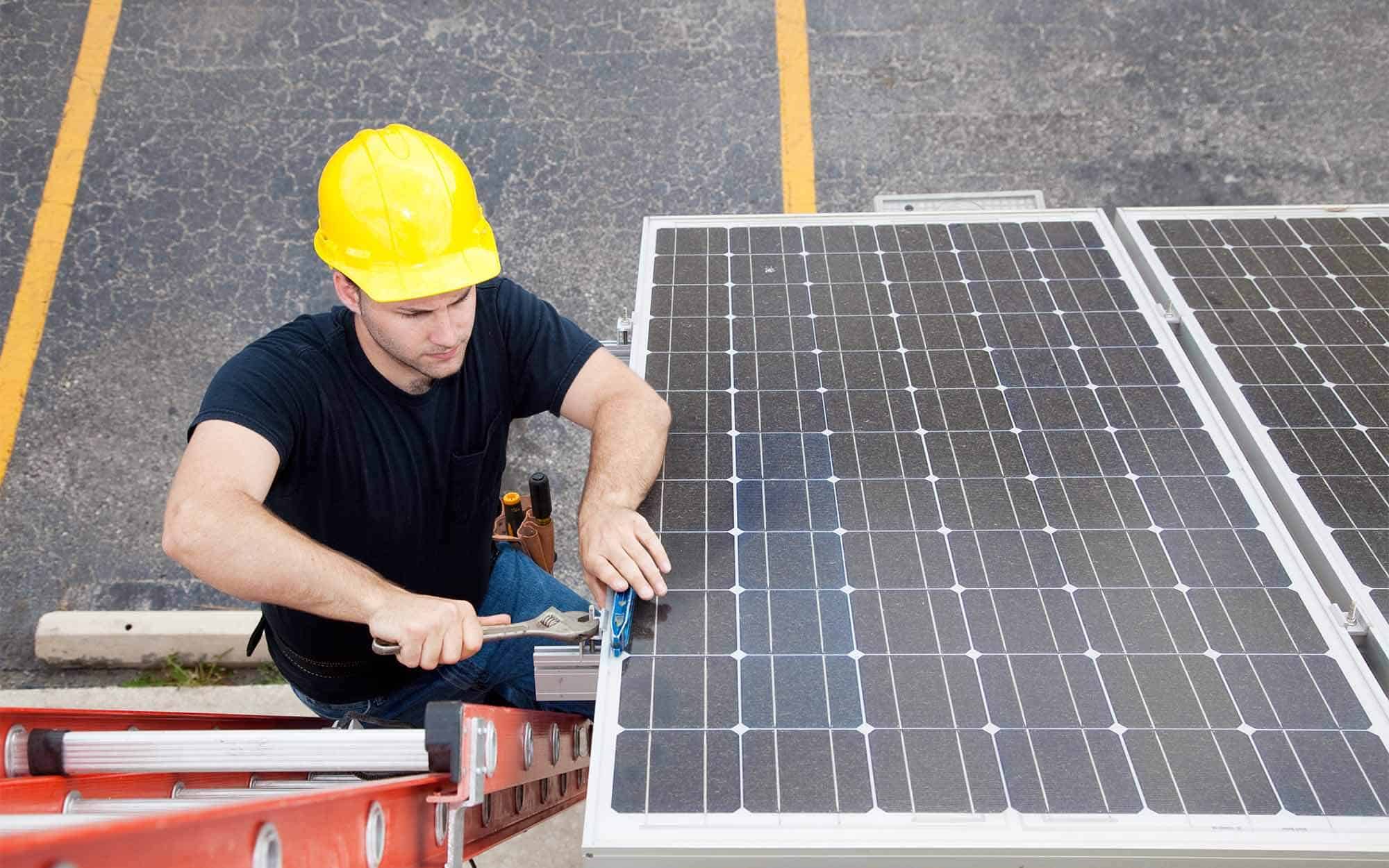 mantenimiento de los paneles solares