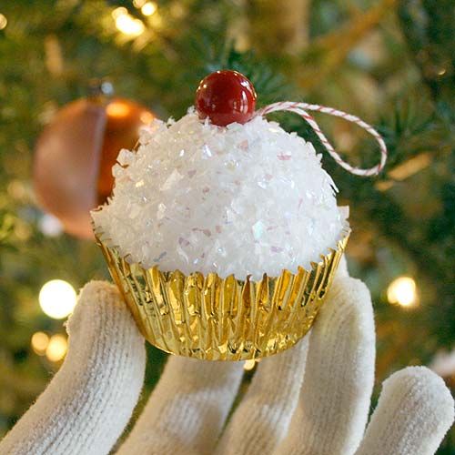 4 ideas for decorating styrofoam balls for DIY Christmas tree ornaments