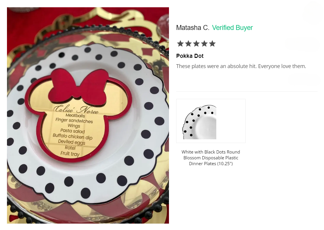 Adorable dotted disposable party plate paired with a thank you card, ideal for parties.