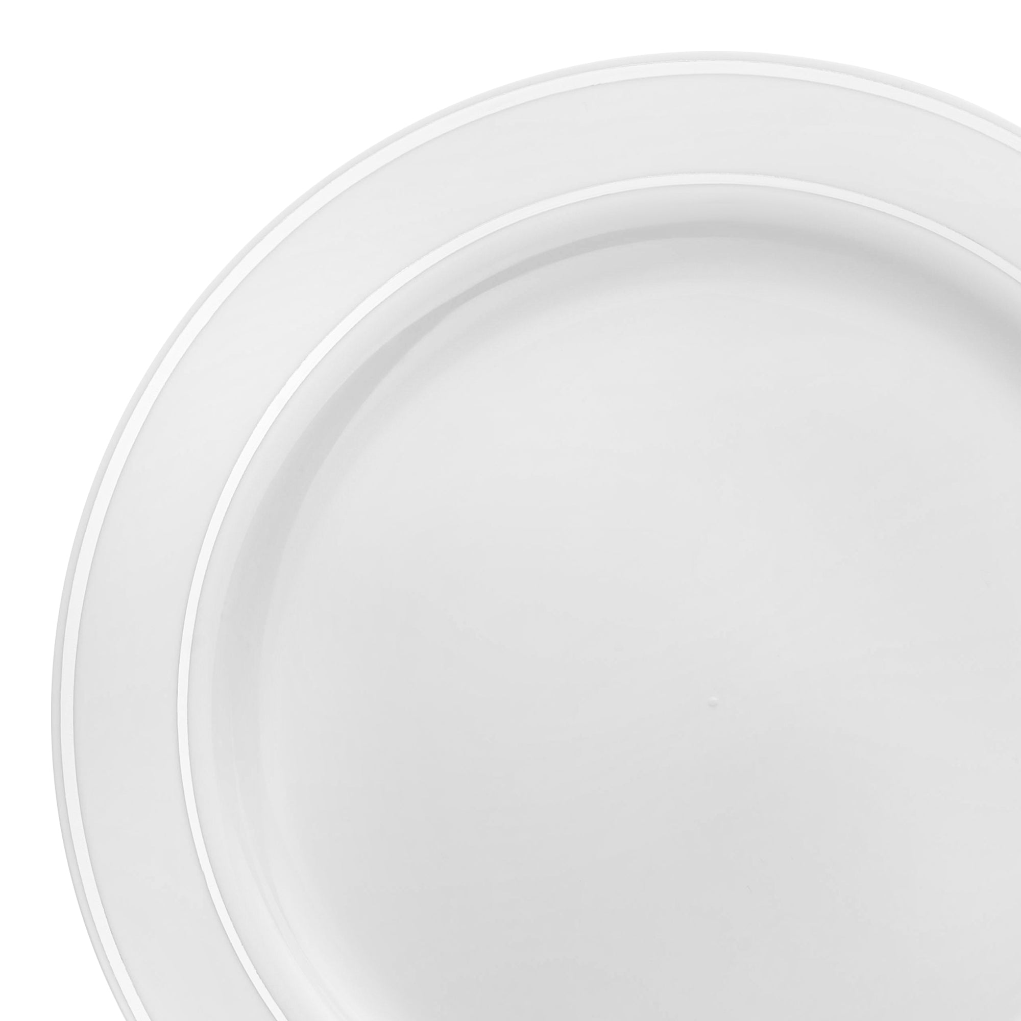 https://cdn.shopify.com/s/files/1/0013/5453/0915/files/White-with-Silver-Edge-Rim-Plastic-Dinner-Plates-Main.jpg?v=1703867731