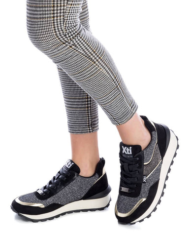 womens sneakers black