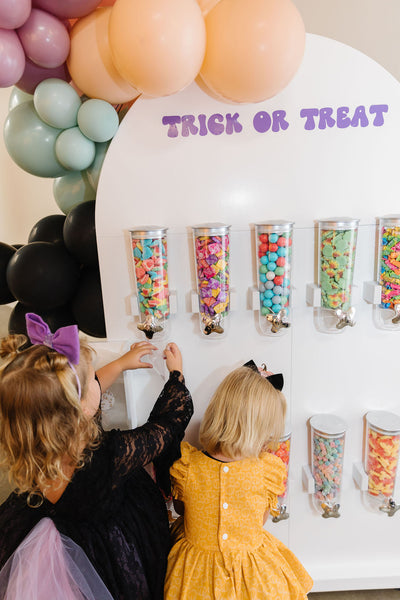 lets-boogie-kids-childrens-halloween-party-hocus-pocus-theme-ellie-and-piper-party-boutique-supplies-decorations-inspo