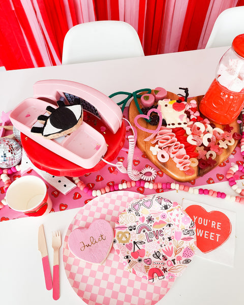 pinky-promise-valentines-galentines-day-party-inspo-kids-children-supplies-decorations-ellie-and-piper-boutique