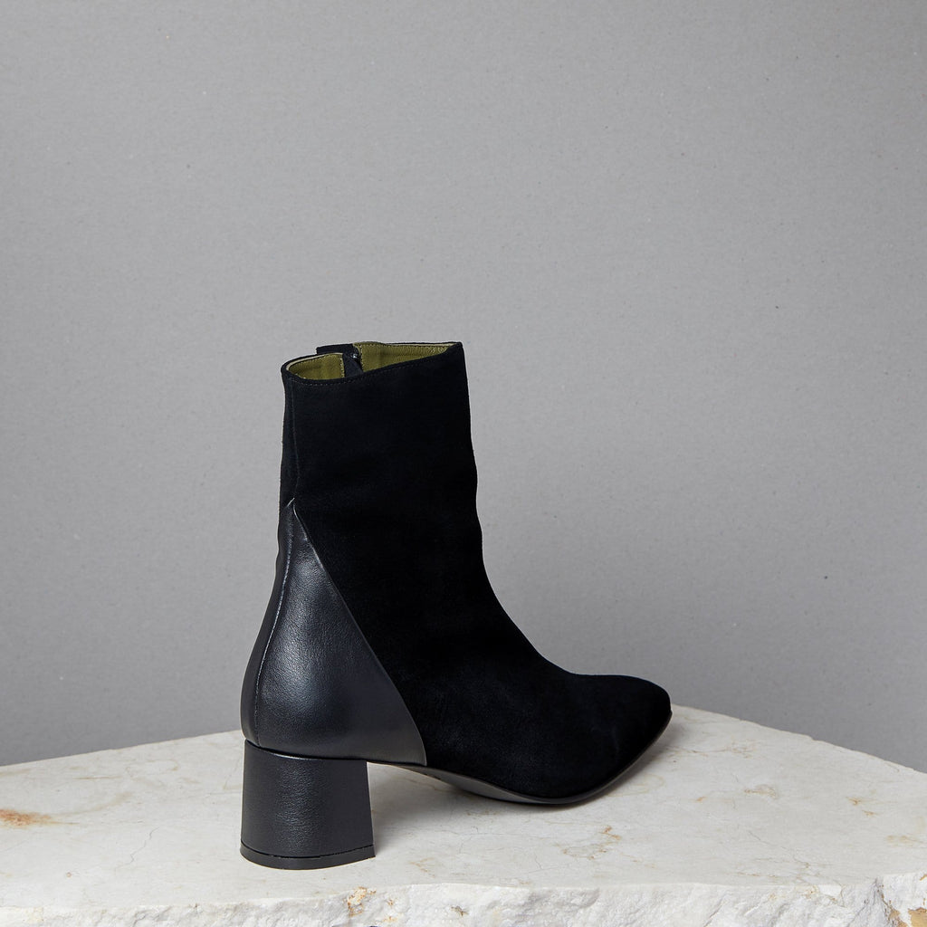 womens black suede boots