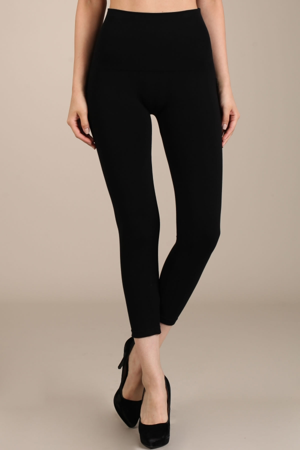 Capri legging with small buttons at the bottom - Boutique Isla Mona