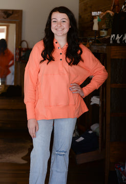 She's a Peach Pullover