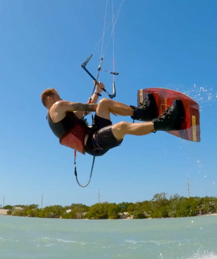 How to choose a kiteboarding control bar.png__PID:10b217e0-5f04-4aa4-b969-39be38d8ea42