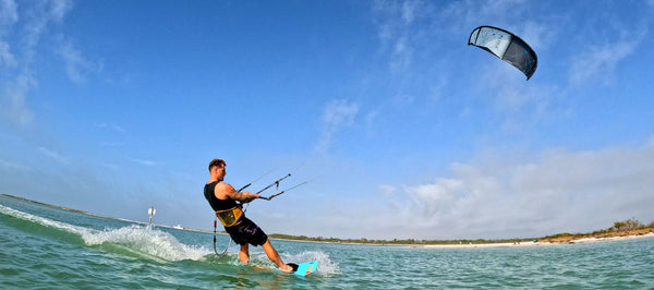 Kitesurfing Lessons In Tampa Bay and St Petersburg Florida
