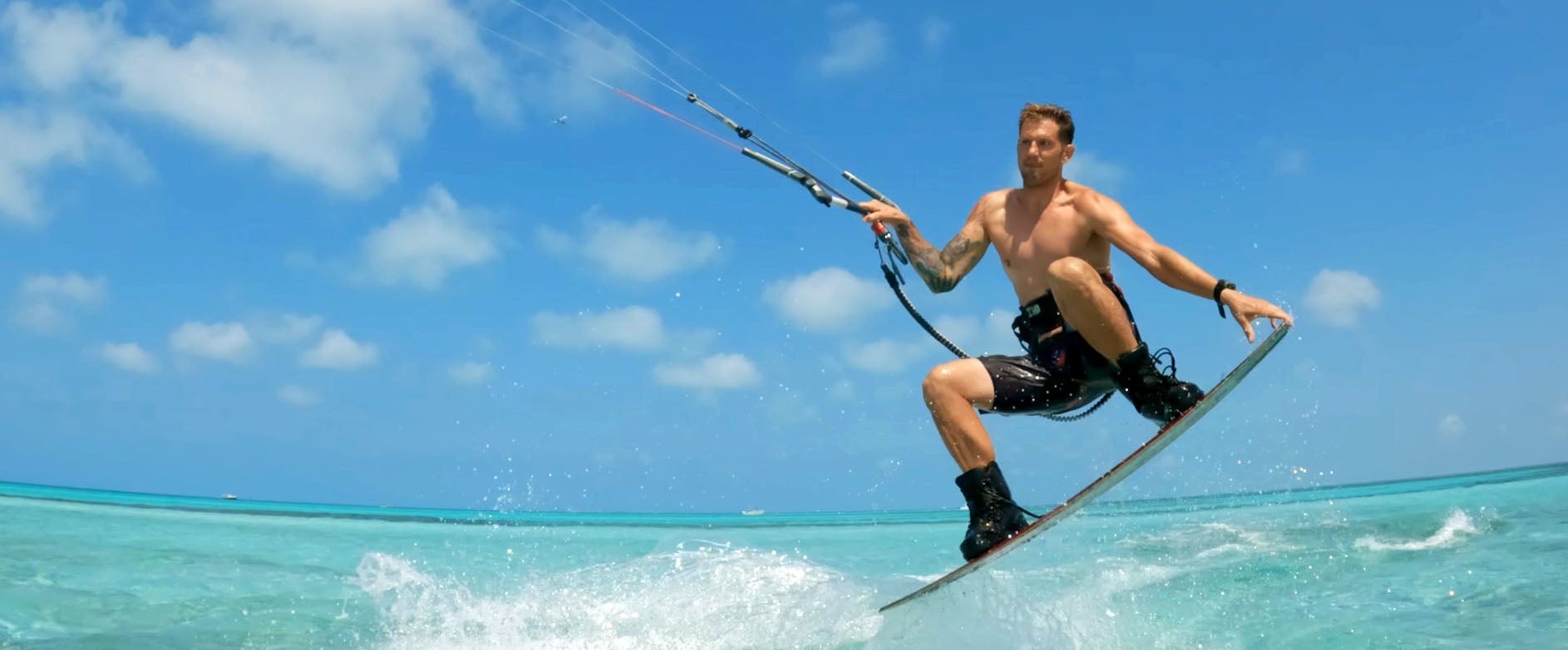 When is the best time to visit Florida for kitesurfing.jpg__PID:d4e16d9d-91c4-4bab-b70e-cb614b8898d4