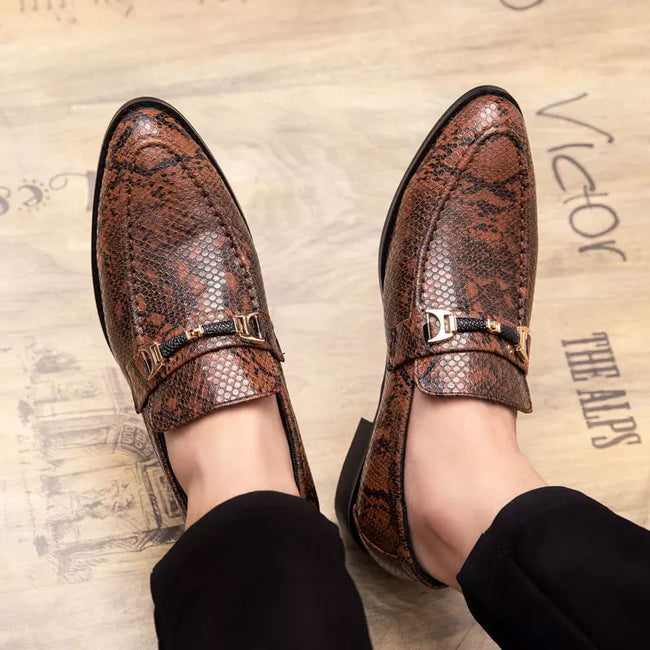 round toe leather shoes