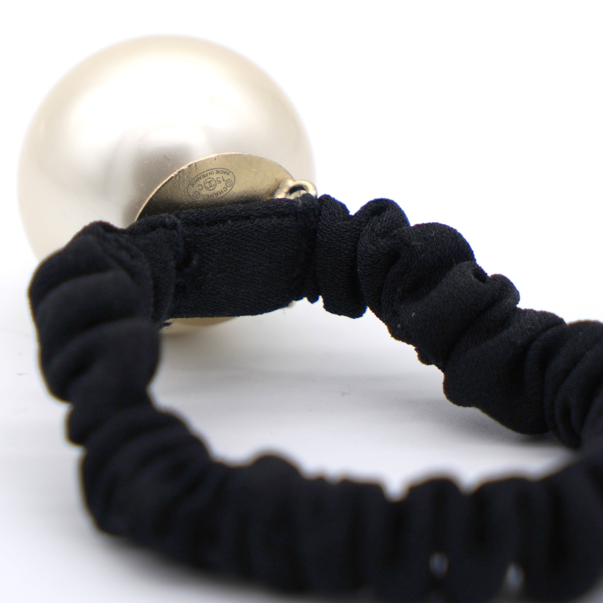 Chanel Pearl CC Hair Tie Black Gold Pearly White – STYLISHTOP