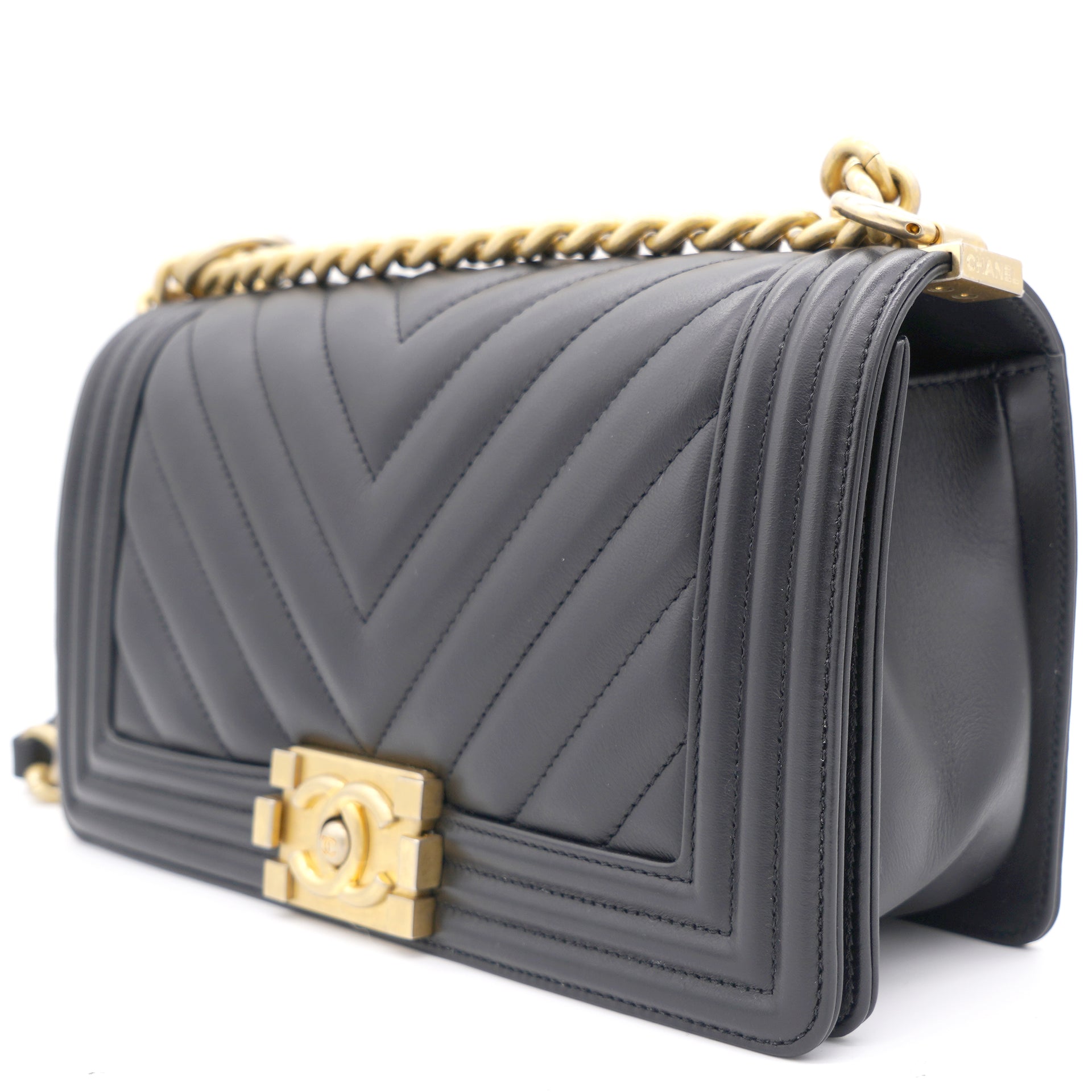 chanel chevron crossbody