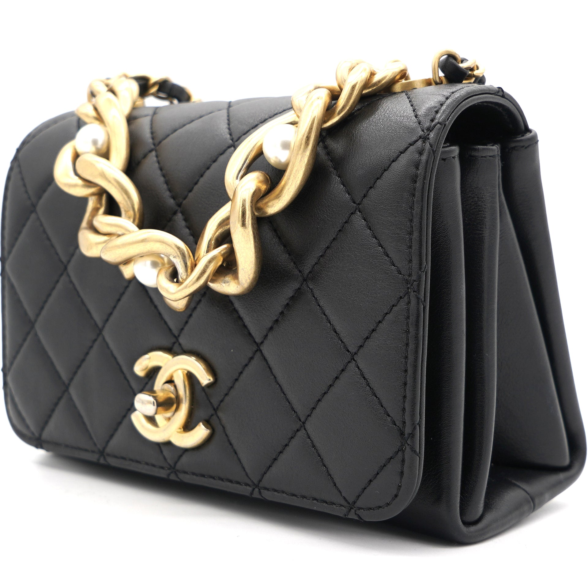 CHANEL FIVE CHAIN FLAP BAG quilted lambskin with five silver tone and  leather chains along the side and portion of the bottom interlocked CC  lock monogram fabric lining authenticity card 26cm x