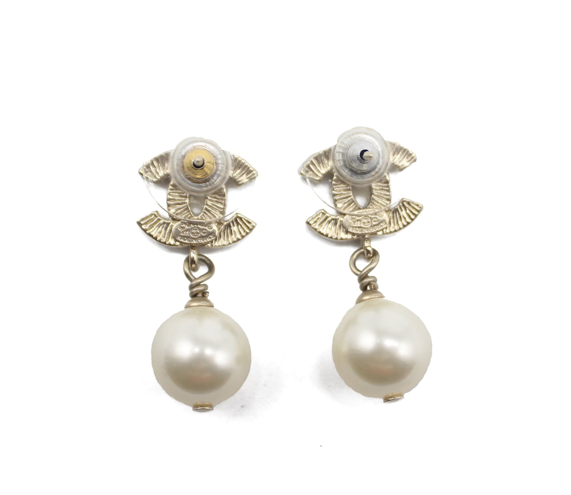 Chanel 20V Dangling Pearl Earrings Pearl  ＬＯＶＥＬＯＴＳＬＵＸＵＲＹ