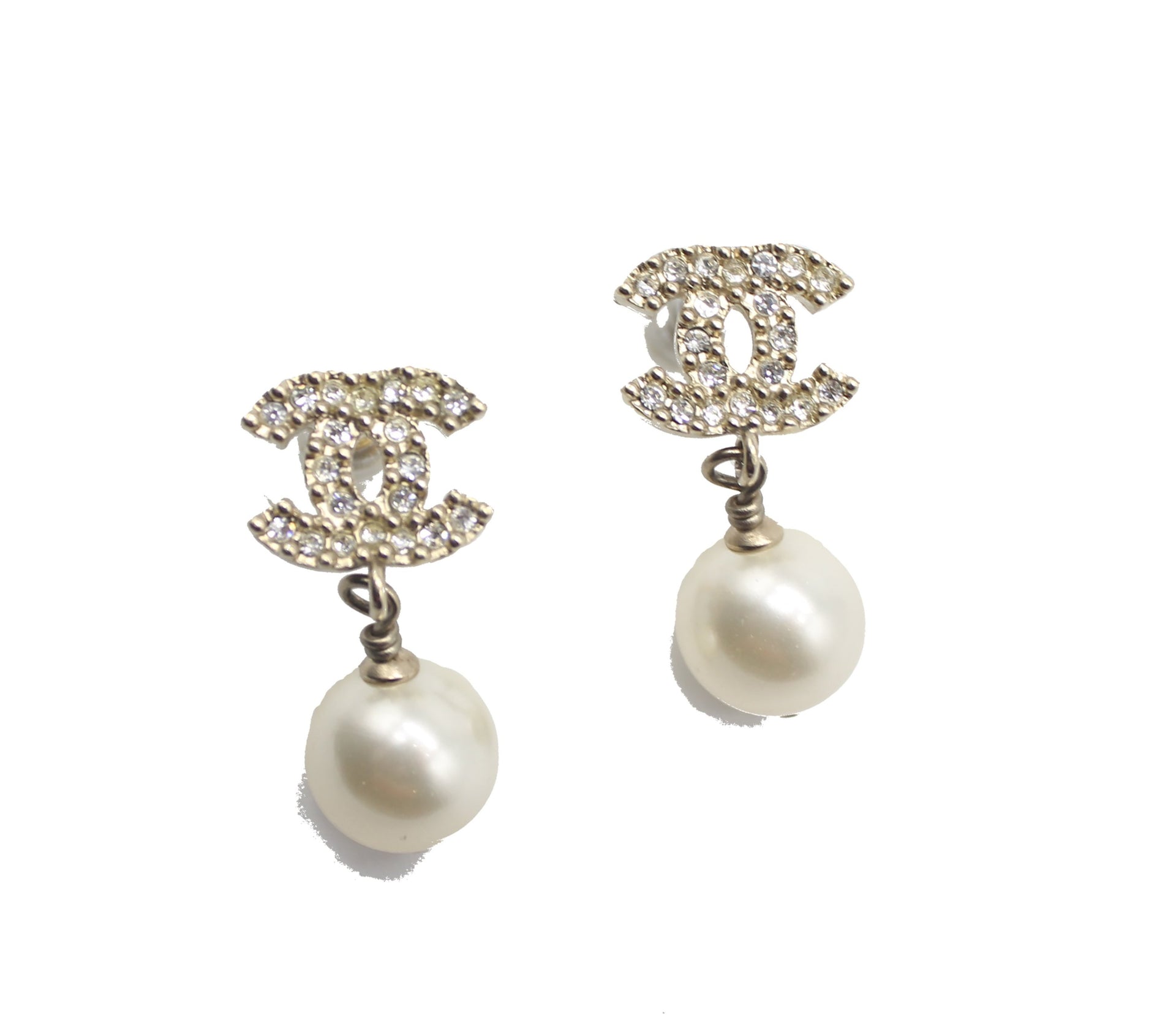 chanel pearl drop earrings price