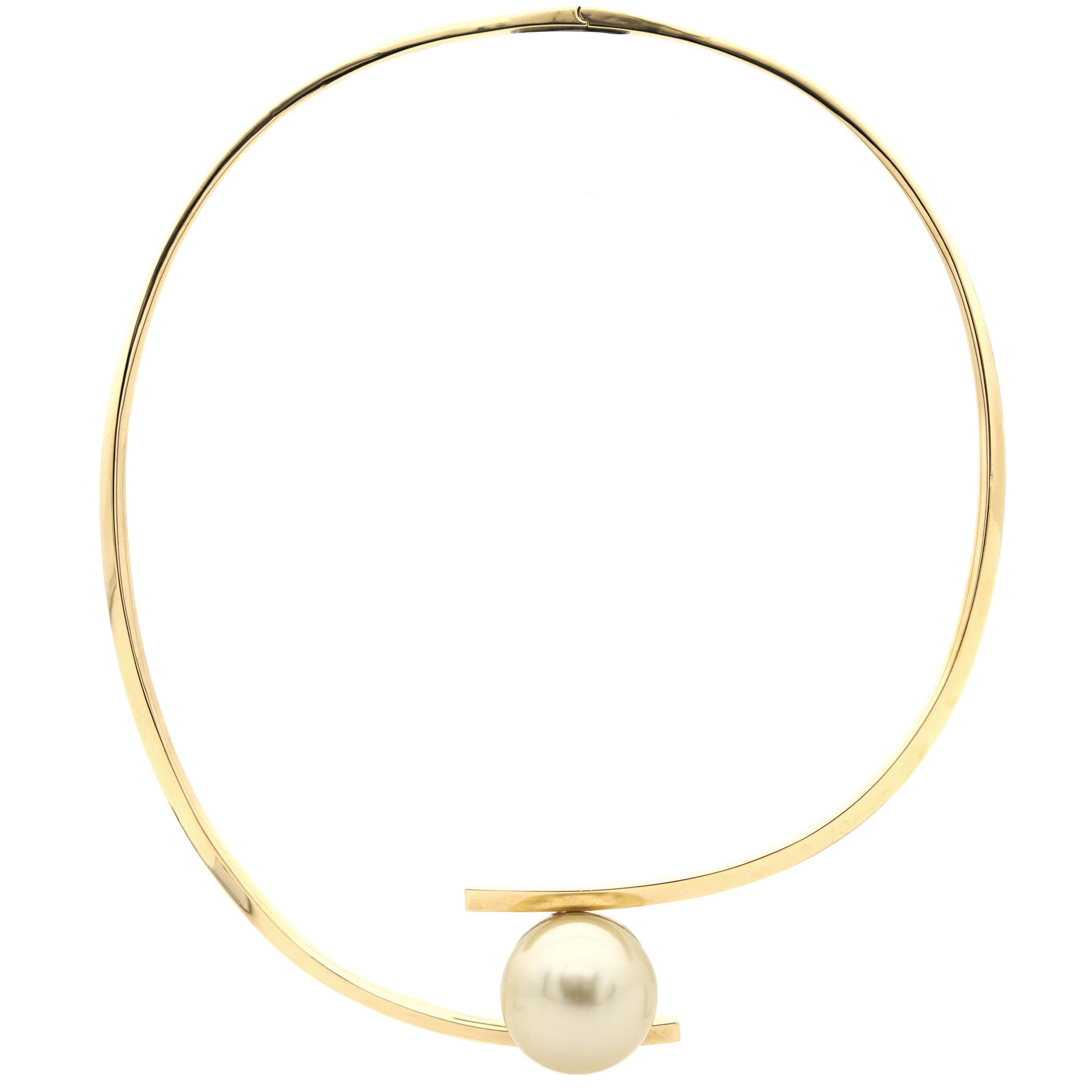 30 Montaigne Choker Necklace  GoldFinish Metal and White Resin Pearl   Dior Couture UAE