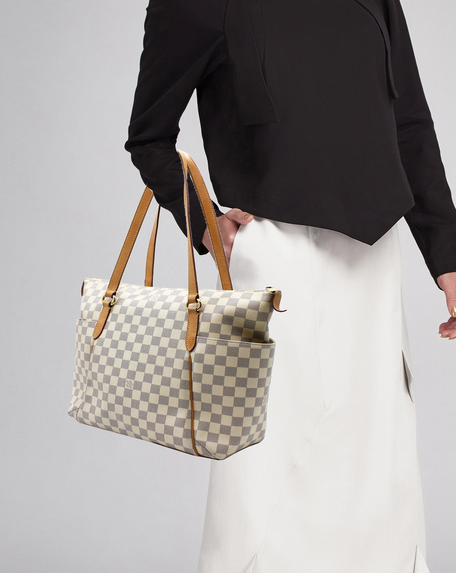 LOUIS VUITTON Totally GM White Checkered Coated Canvas Shoulder Bag Tote Bag